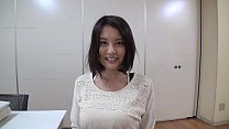 童顔巨乳女優な松岡ちなが視聴者パンティープレゼント企画に参加