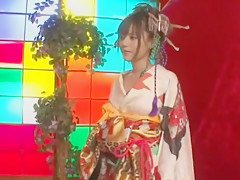 キャバ嬢、和服、手コキの瑠川リナ動画イメージ