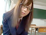 めがね、体操着、女子校生の企画女優動画イメージ