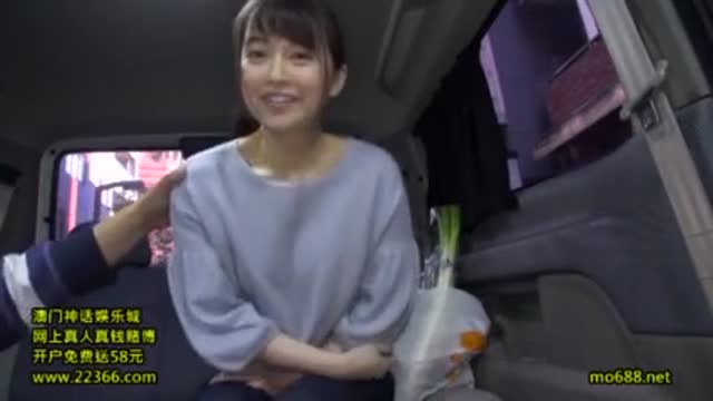 ナンパ、手コキ、美少女の素人動画イメージ