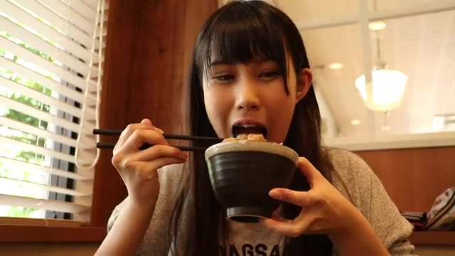 スレンダー、清楚、美少女の企画女優動画イメージ