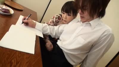 お母さん、手コキ、近親相姦の企画女優動画イメージ