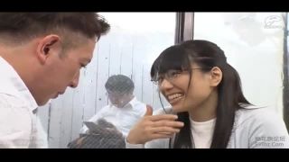 めがね、巨乳、着衣の企画女優動画イメージ