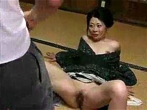 フェラ、熟女、着衣の企画女優動画イメージ
